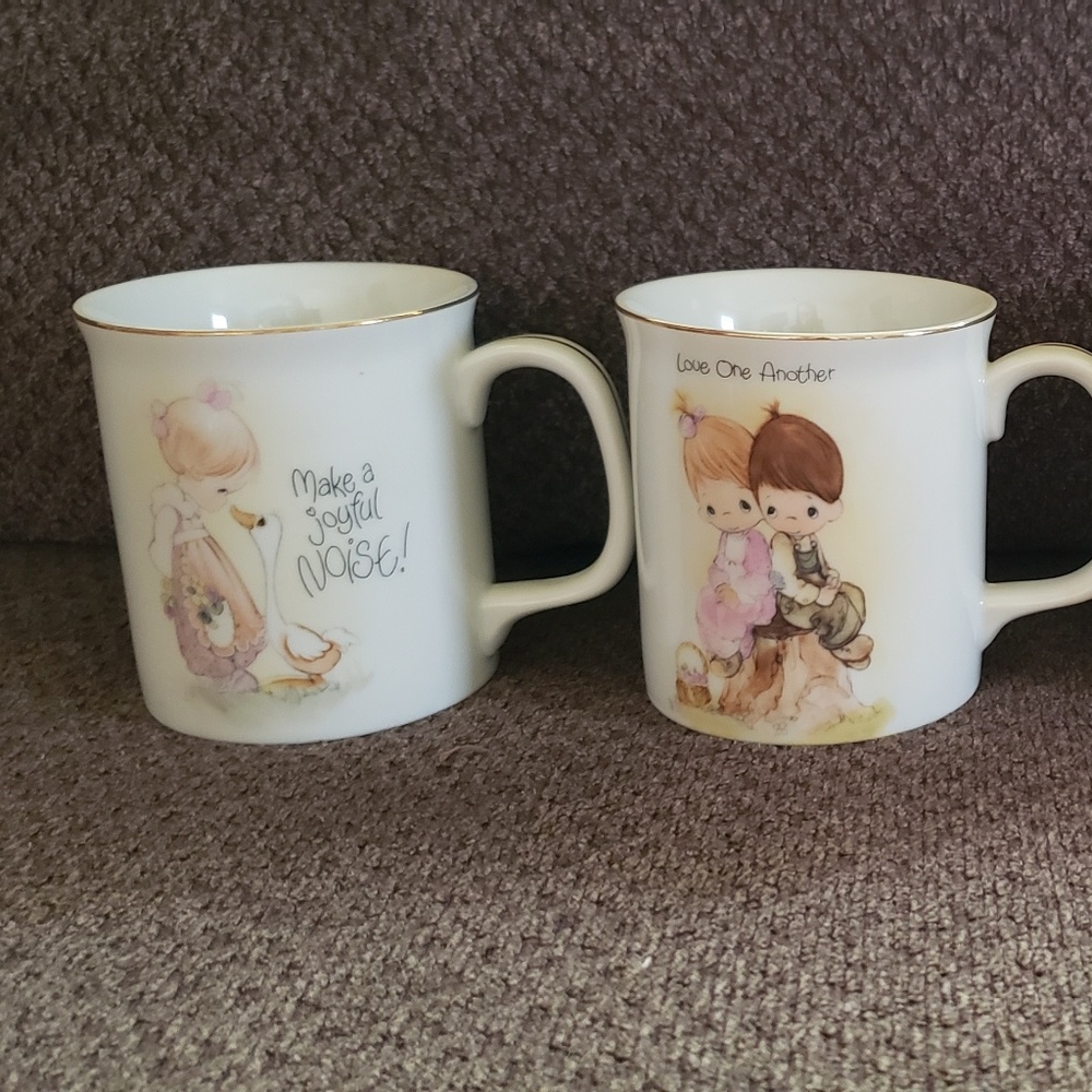 Precious moments mugs (SOLD)